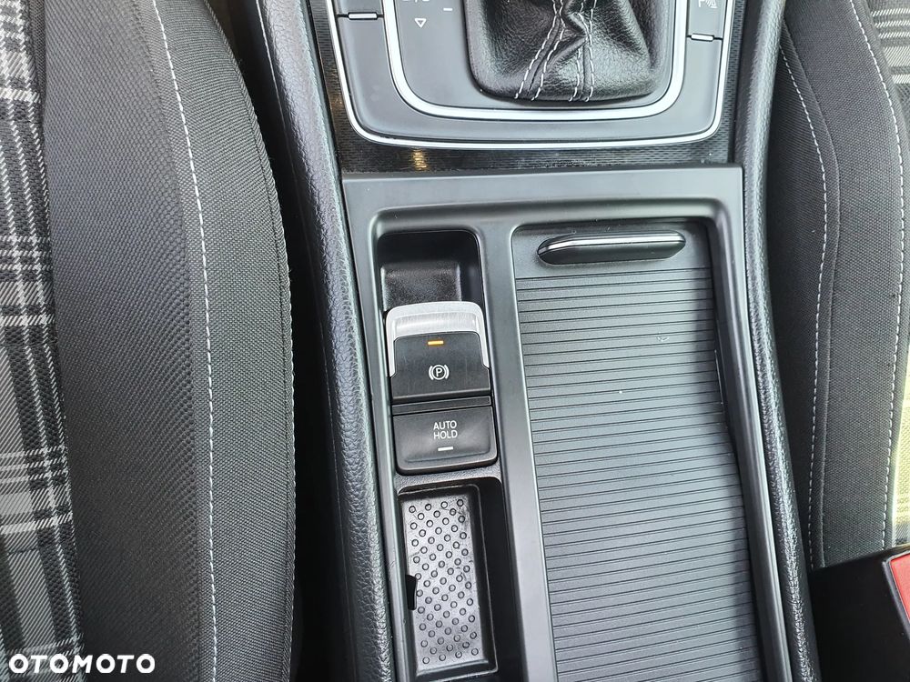 Volkswagen Golf GTD (BlueMotion Technology) DSG - 25