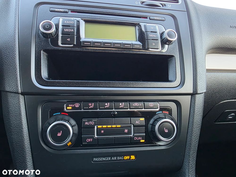 Volkswagen Golf 1.6 TDI DPF Comfortline - 14