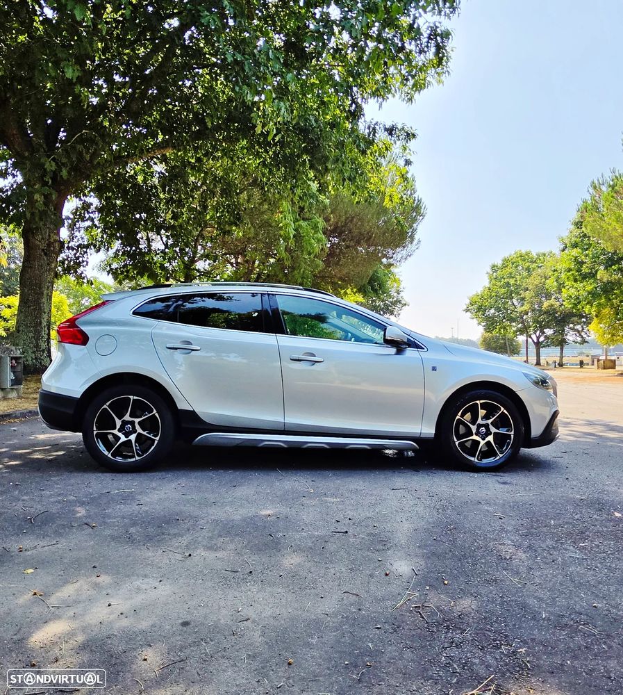 Volvo V40 2.0 D2 Volvo Ocean Race Geartronic - 22