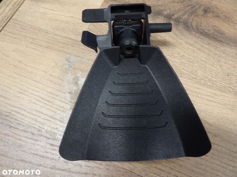 BMW- F10,F11 - KAMERA SZYBY CZOŁOWEJ - RADAR - KAFAS2 - 9281720 - 1