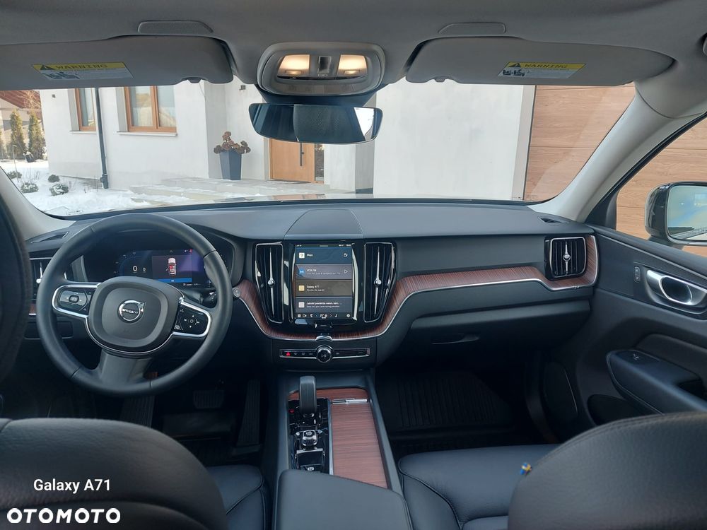 Volvo XC 60 B5 B AWD Plus Dark - 15