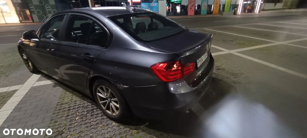 BMW Seria 3 ver-320i - 5