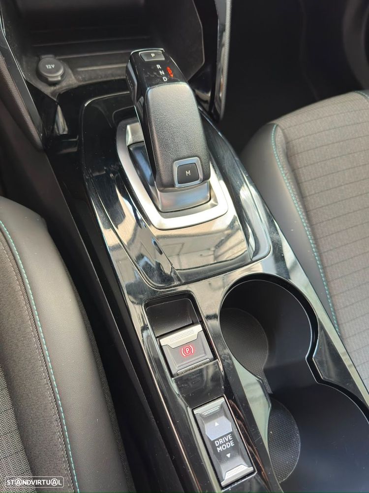 Peugeot 2008 1.2 PureTech Allure EAT8 - 12