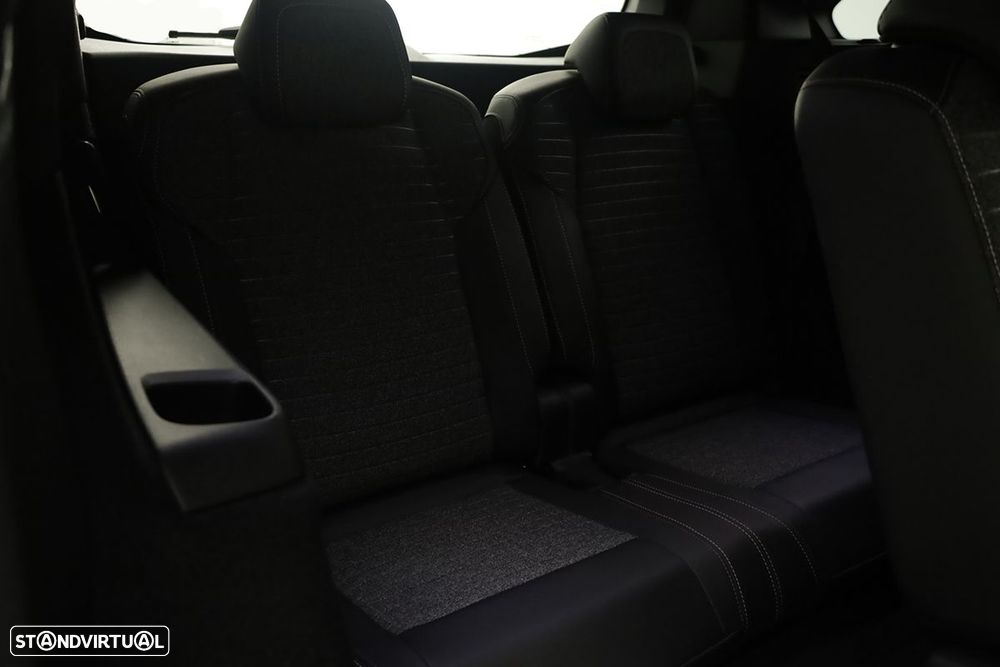 Peugeot 5008 1.2 Hybrid Allure e-DCS6 - 24