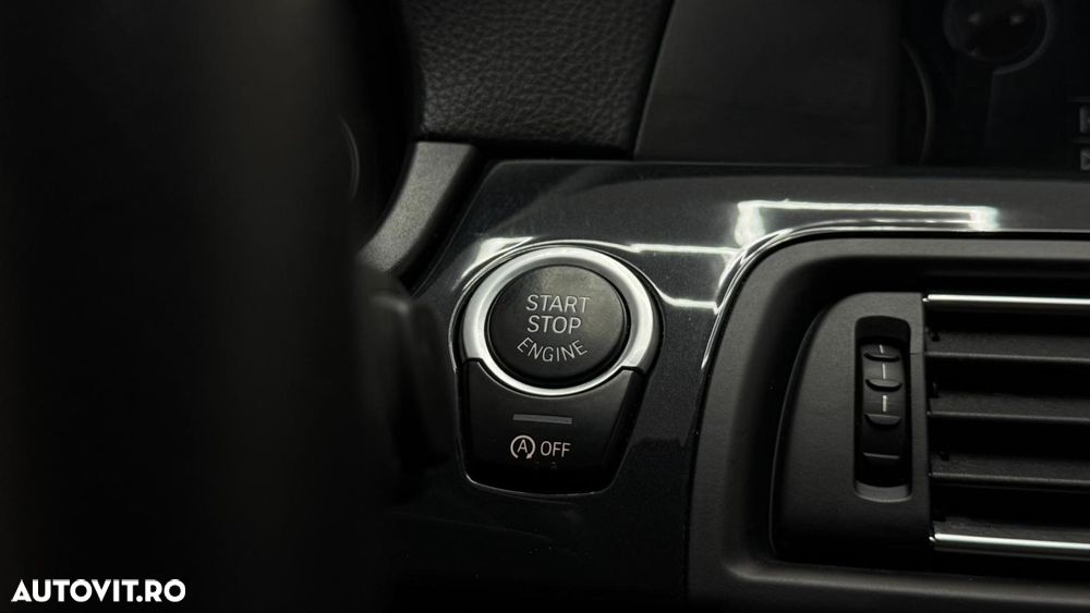 BMW Seria 5 528i Aut. Luxury Line - 28