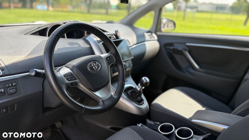 Toyota Verso 1.6 D-4D Active 7os - 9