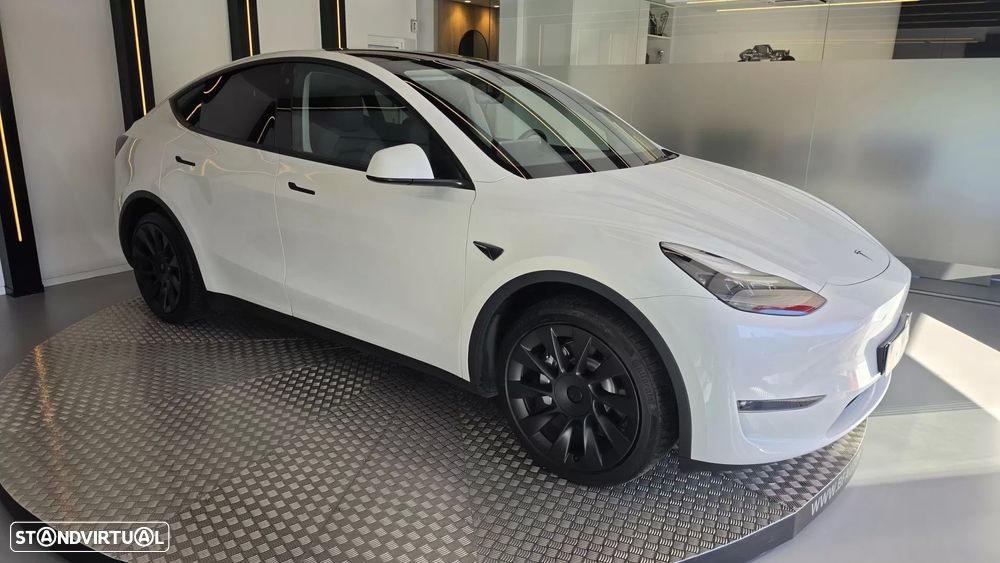 Tesla Model Y Long Range Dual Motor AWD - 21
