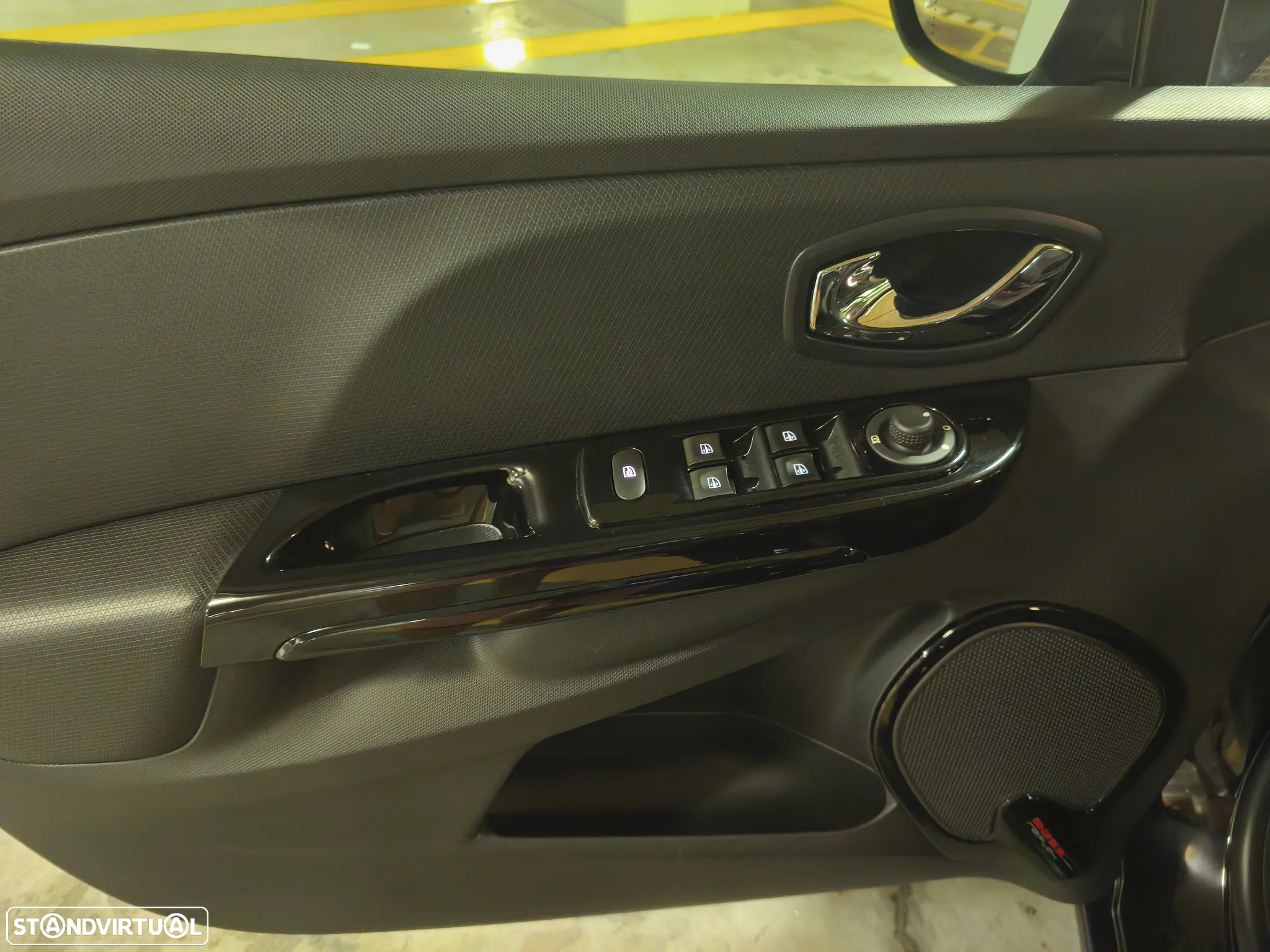 Renault Clio Sport Tourer 0.9 TCE Dynamique S - 11