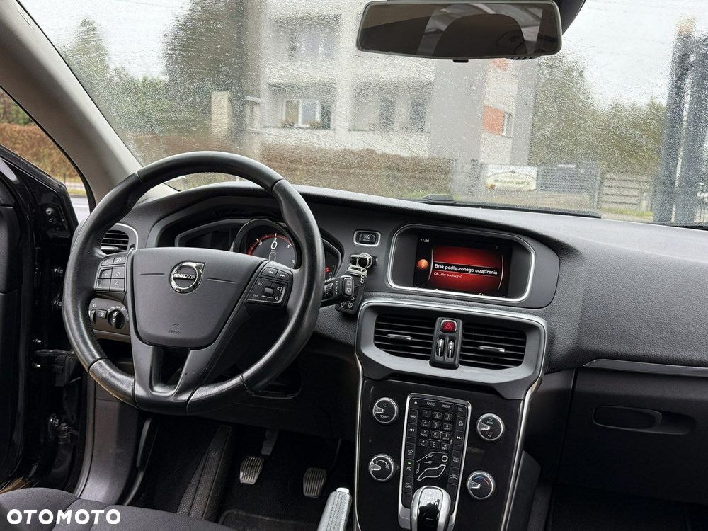 Volvo V40 - 25