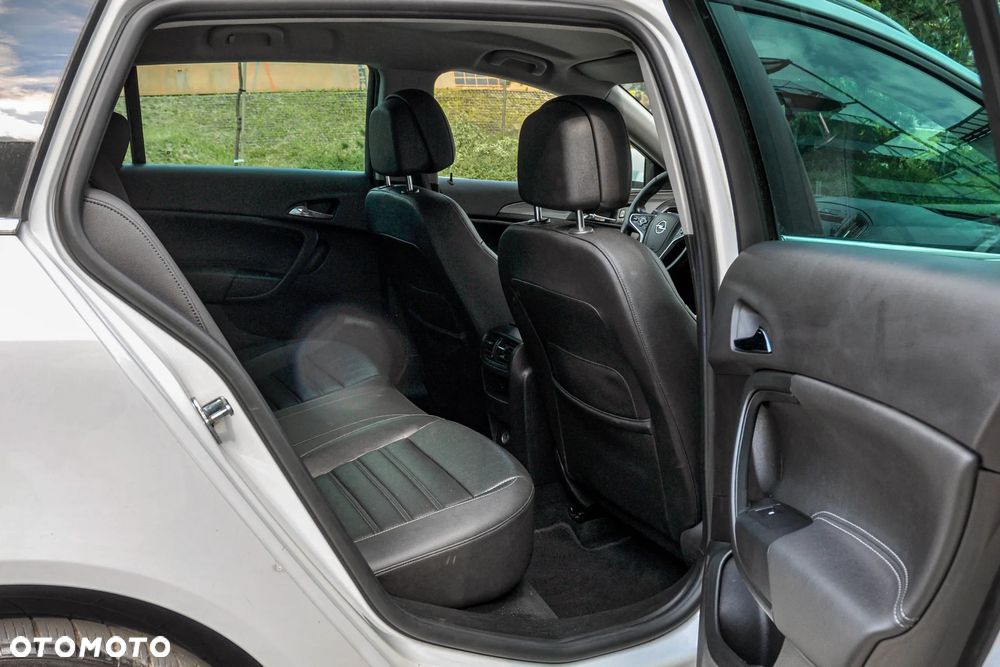 Opel Insignia - 13