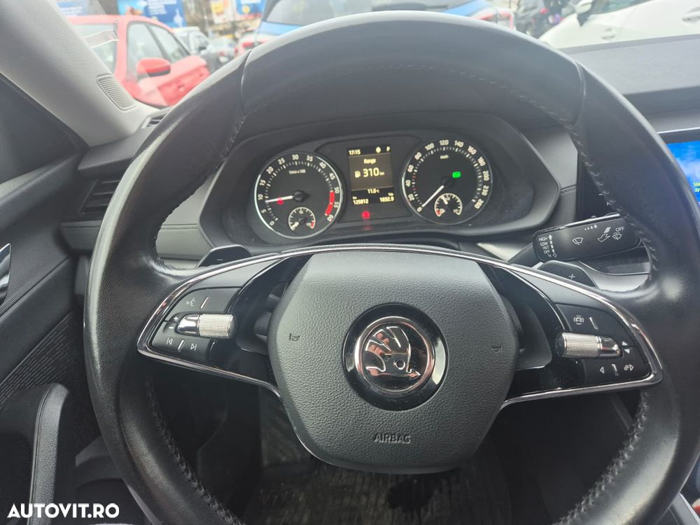 Skoda Octavia 2.0 TDI DSG Ambition - 12