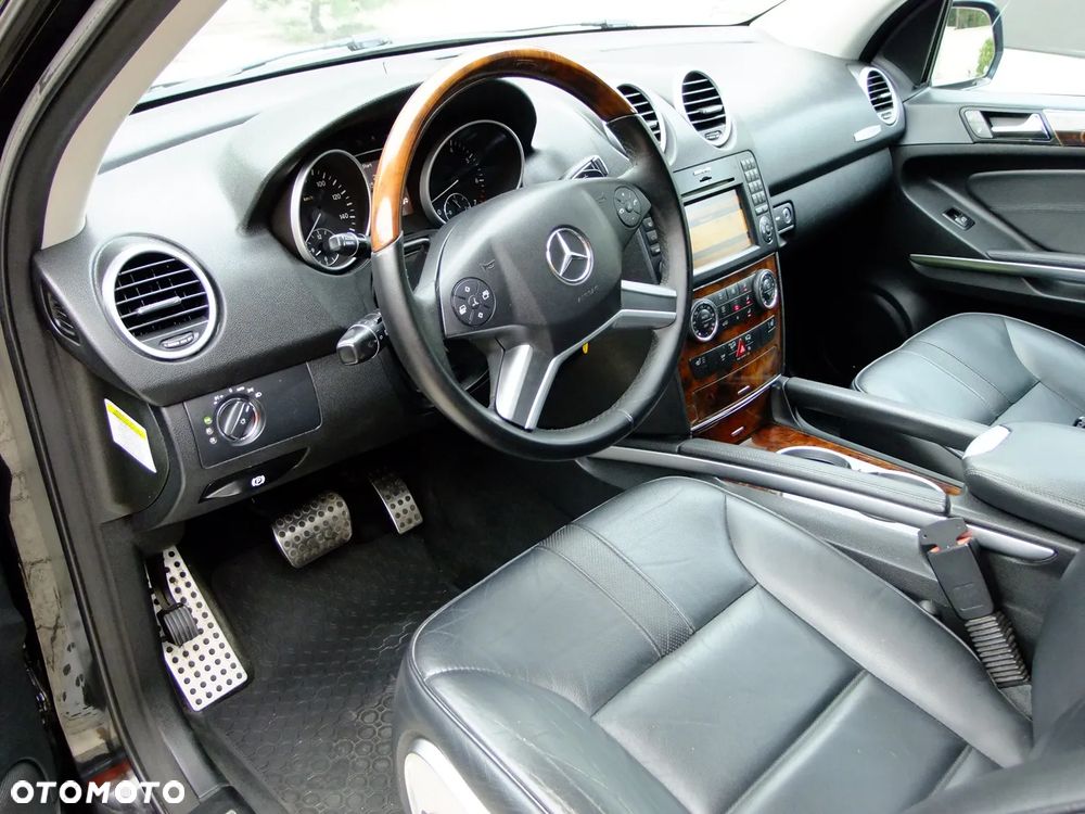 Mercedes-Benz ML - 8