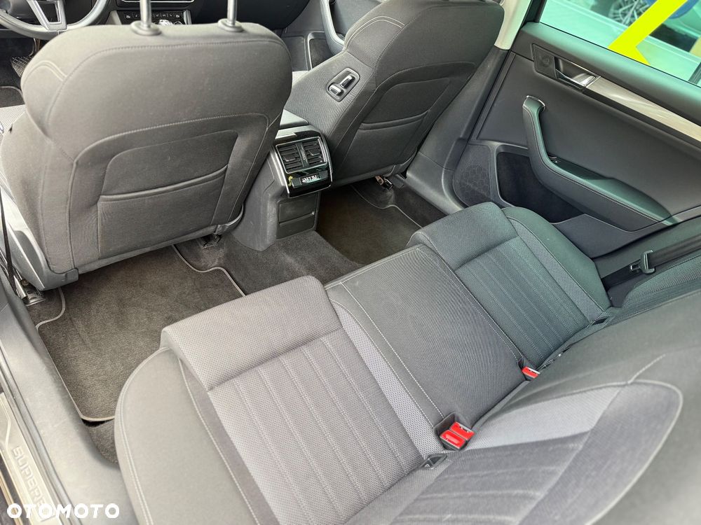 Skoda Superb 2.0 TDI DSG Ambition - 16