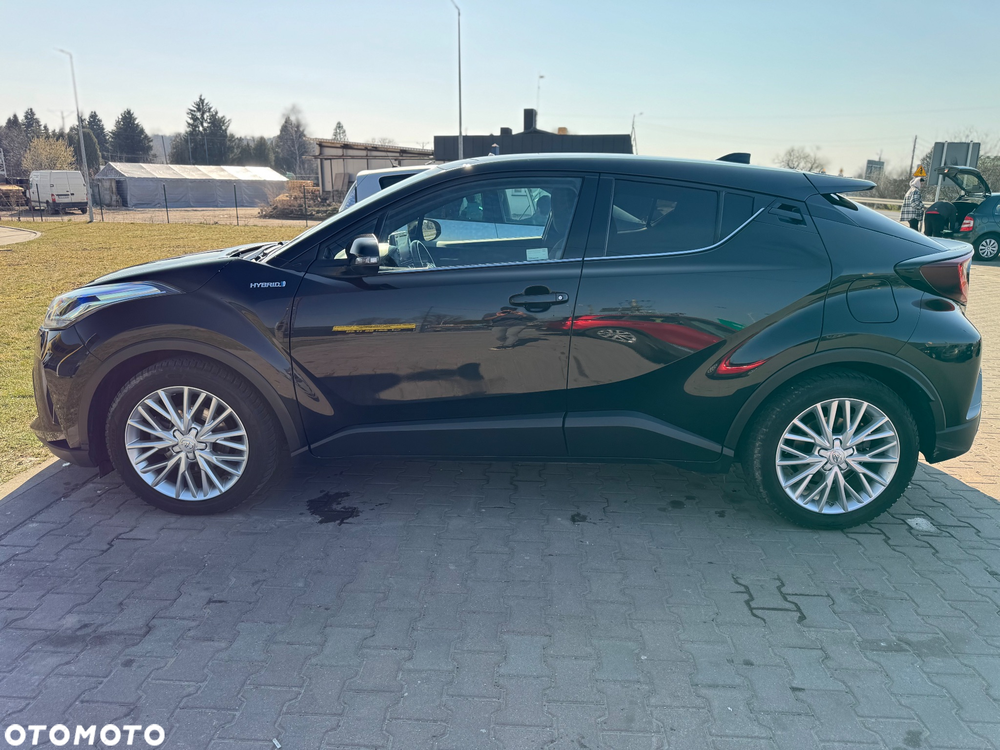 Toyota C-HR 2.0 Hybrid Black Edition - 10
