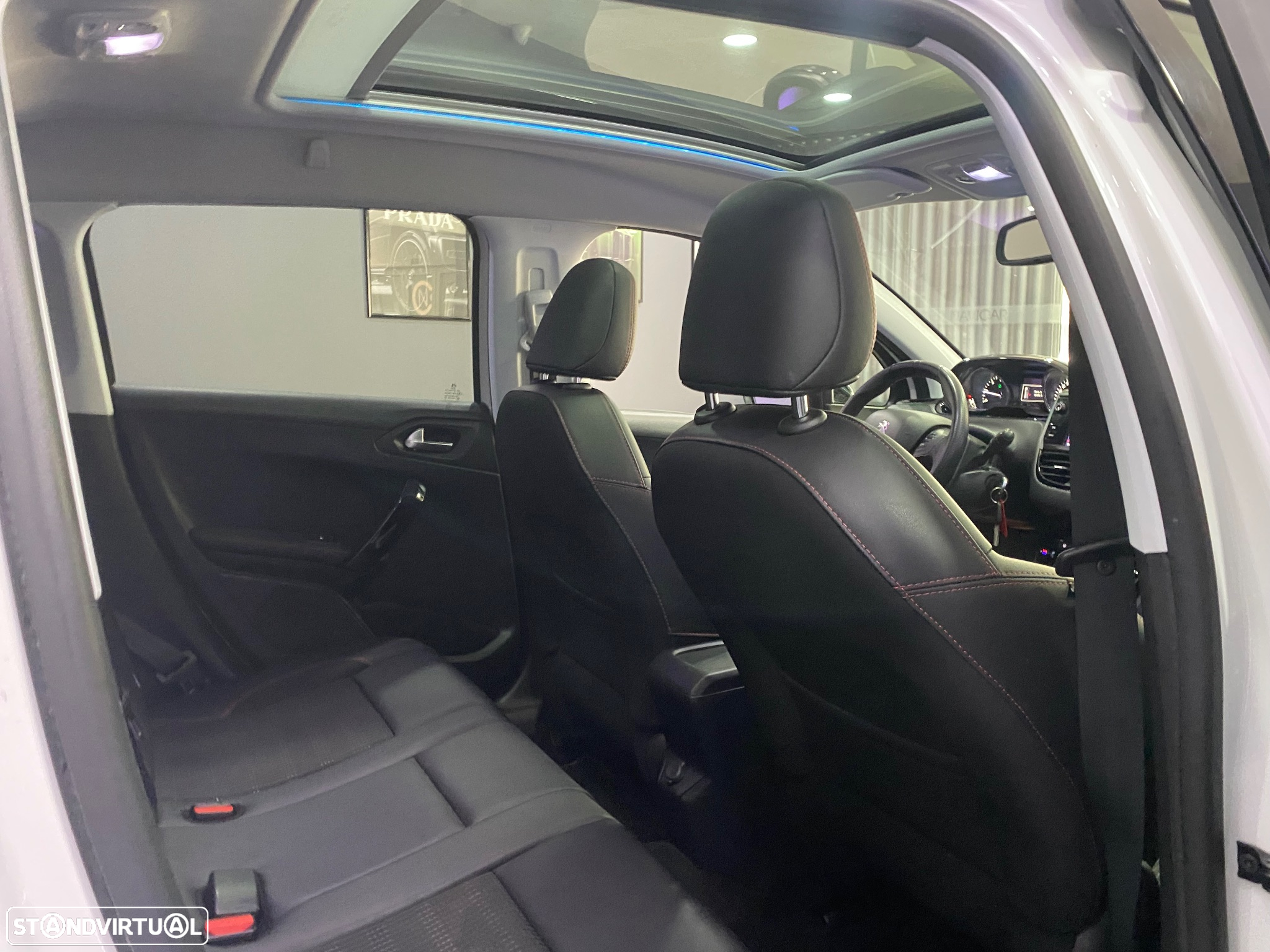 Peugeot 2008 1.5 BlueHDi GT Line - 27