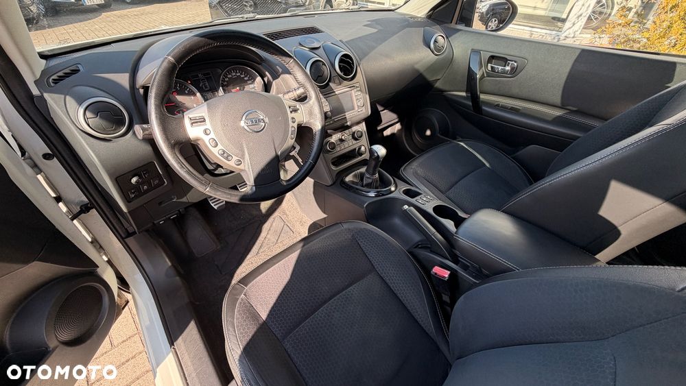Nissan Qashqai+2 1.6 360 - 7