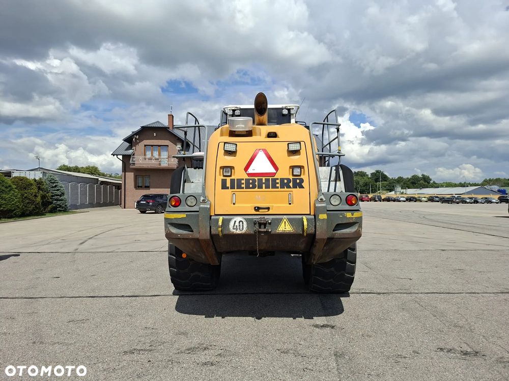 Liebherr L580 - 4