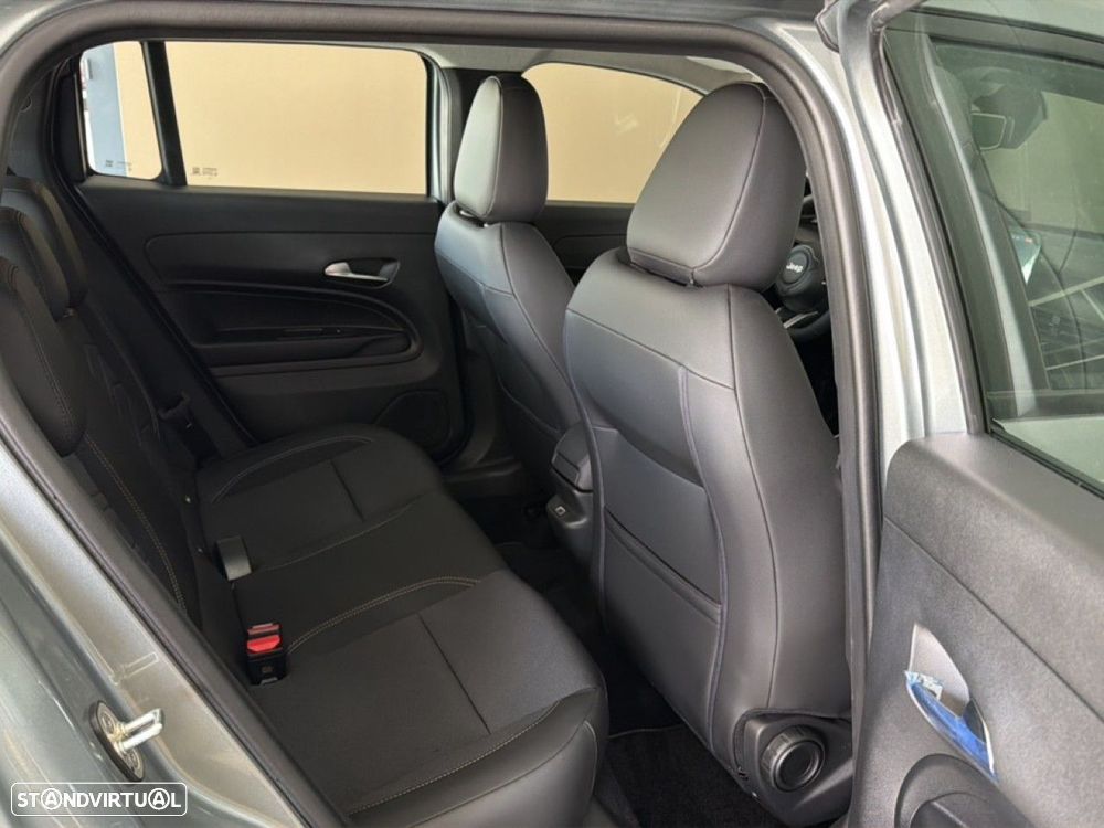 Jeep Avenger 1.2 GSE T3 Altitude - 9