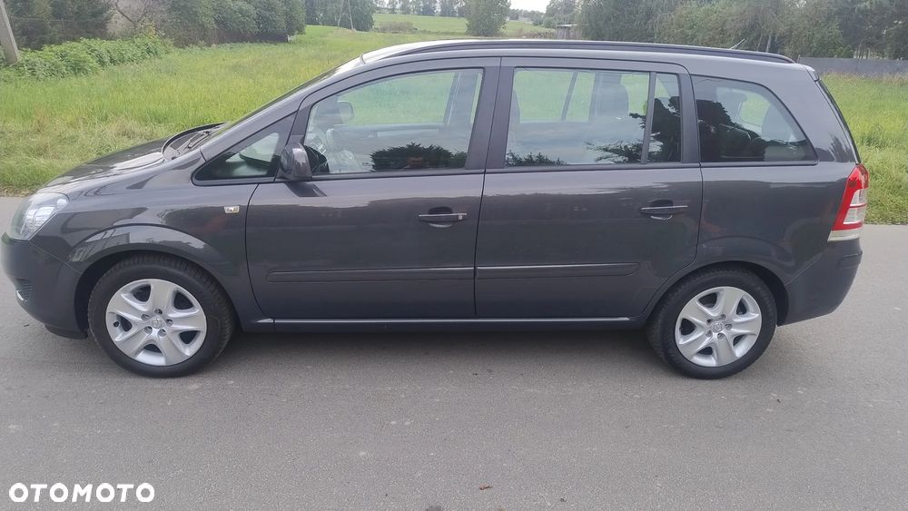 Opel Zafira 1.8 Cosmo EU5 - 3