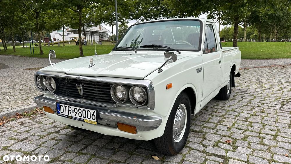 Toyota Hilux - 10