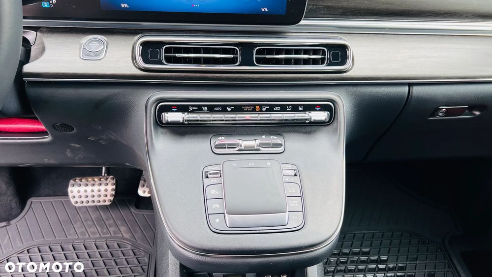 Mercedes-Benz Klasa V 300 d 4-Matic 9G-Tronic - 28