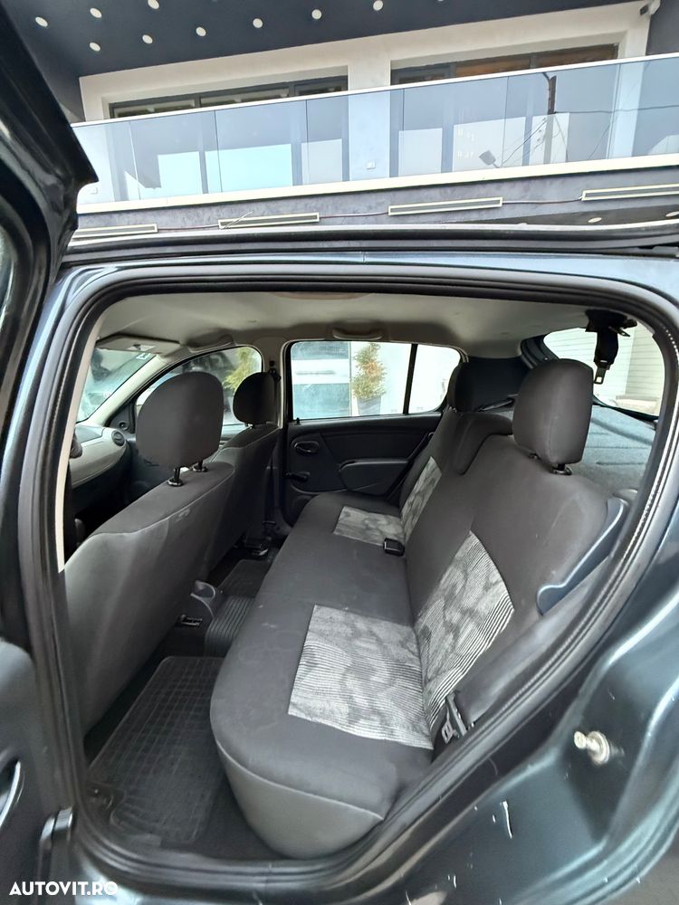 Dacia Sandero - 5
