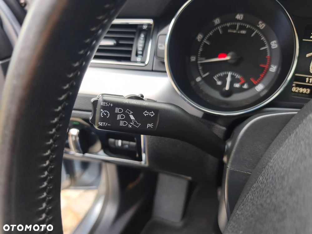 Skoda Superb 1.8 TSI FAMILY - 20