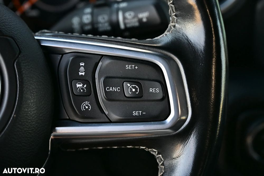 Jeep Wrangler 2.2 CRDi Hardtop AWD Automatik Sahara - 11