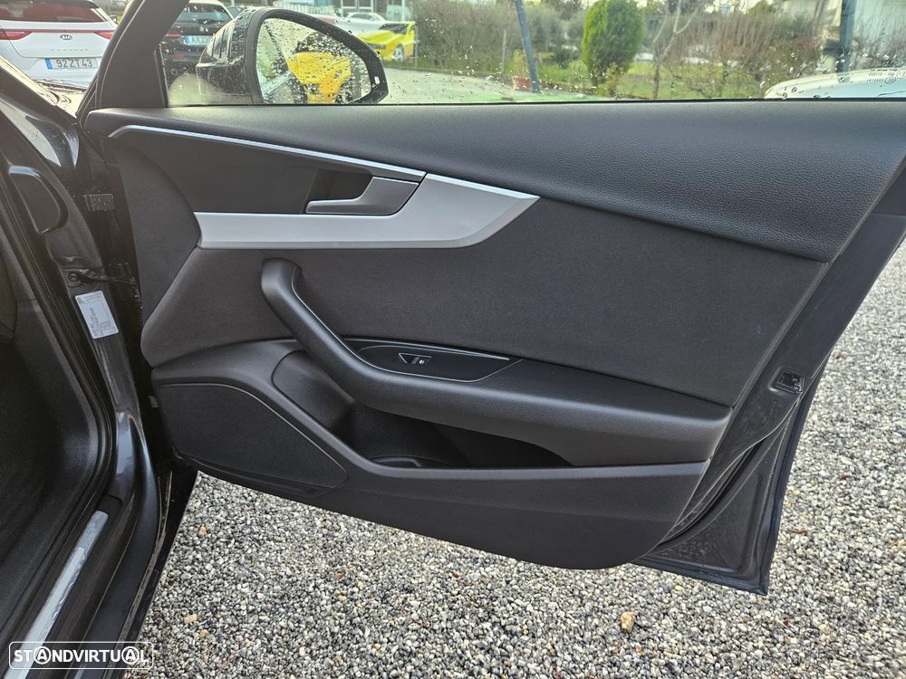 Audi A4 Avant 2.0 TDI Design S tronic - 39