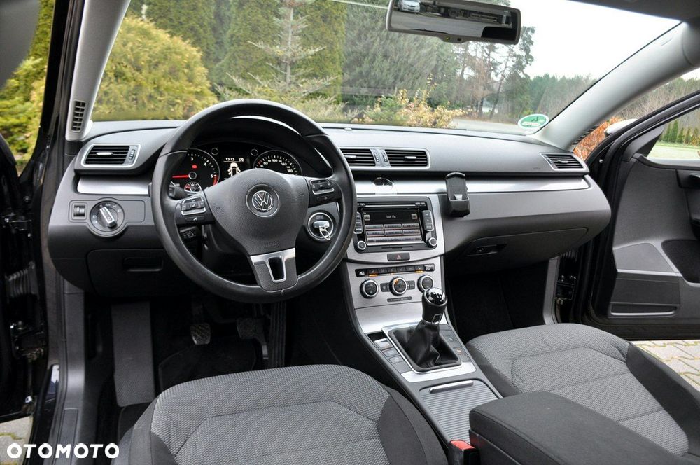 Volkswagen Passat - 29