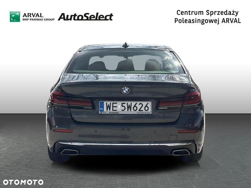 BMW Seria 5 518d mHEV - 5