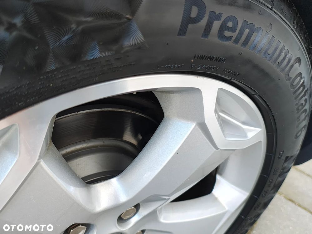 Ford Kuga 2.0 TDCi 4x4 Titanium - 34