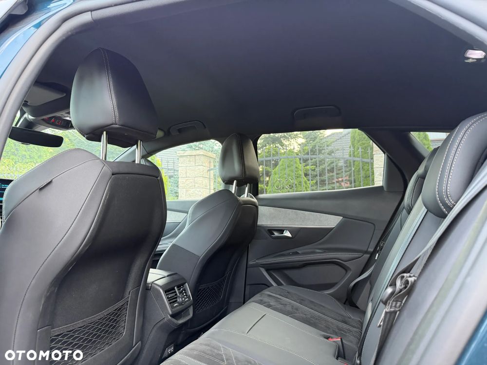 Peugeot 3008 1.6 PureTech HYbrid GT Line S&S EAT8 - 23
