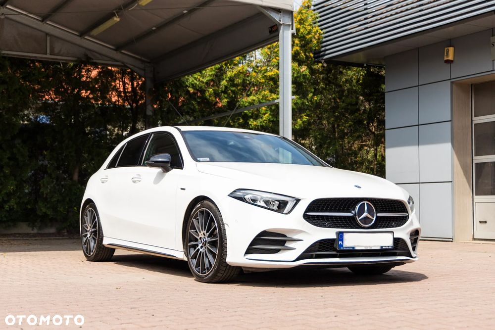 Mercedes-Benz Klasa A 180 Edycja specjalna 7G-DCT - 3