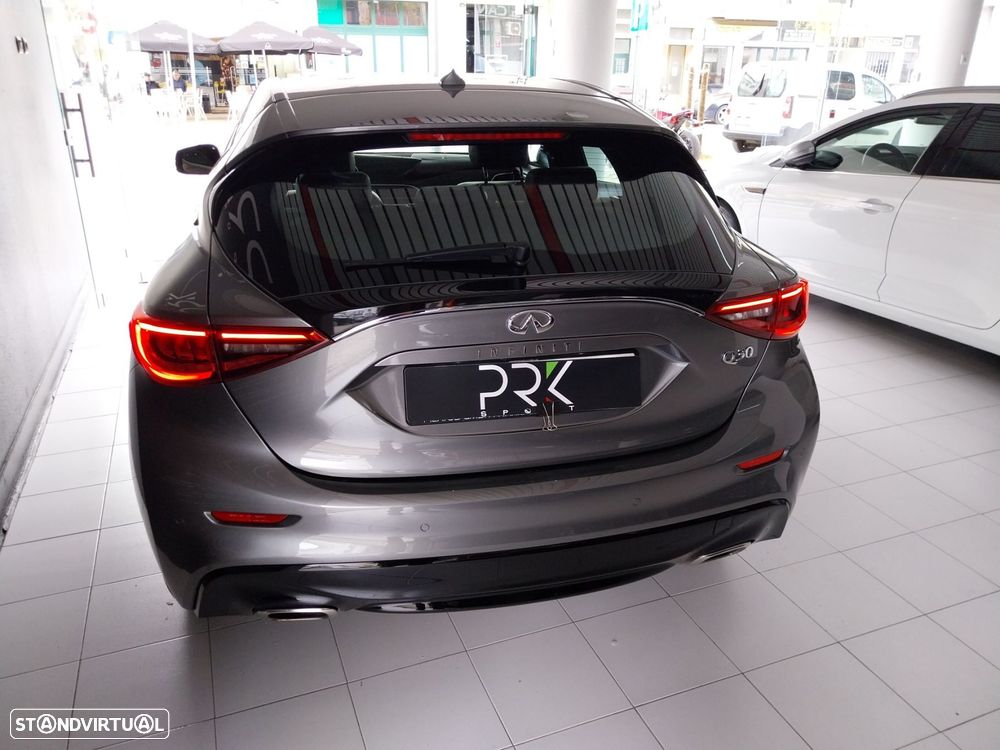 Infiniti Q30 - 5