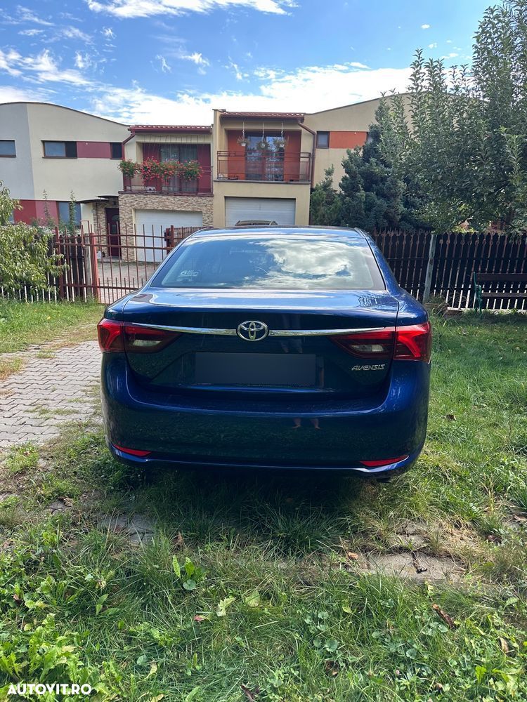Toyota Avensis 2.0 D-4D Executive - 4