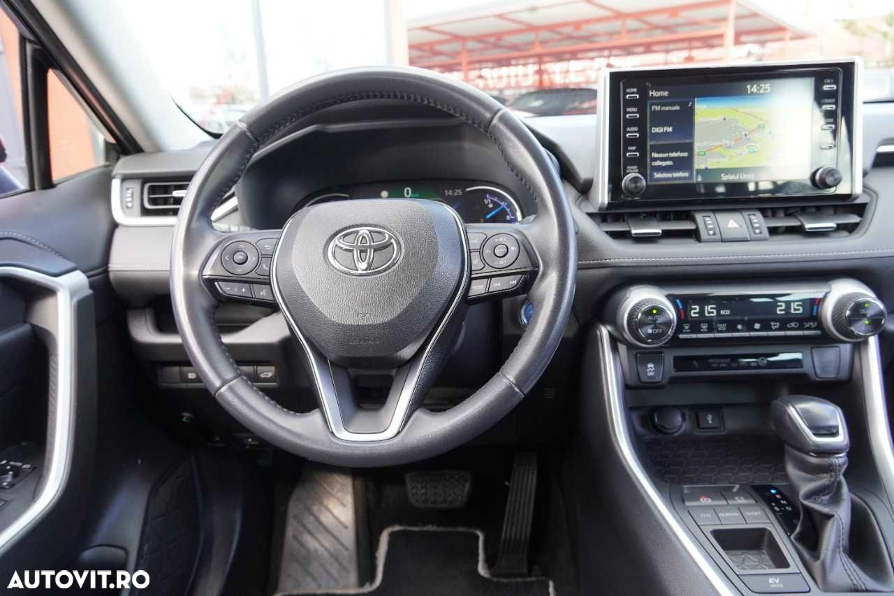 Toyota RAV4 - 10