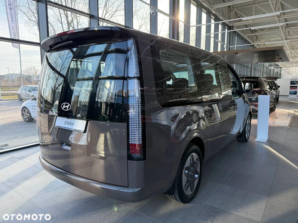 Hyundai Staria - 3