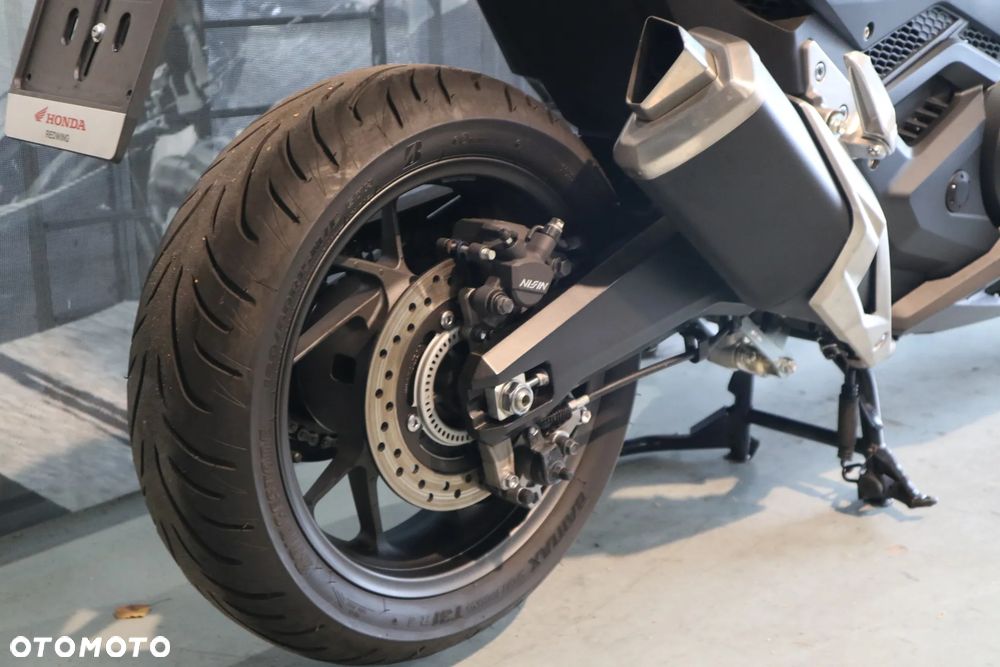 Honda NSS - 8