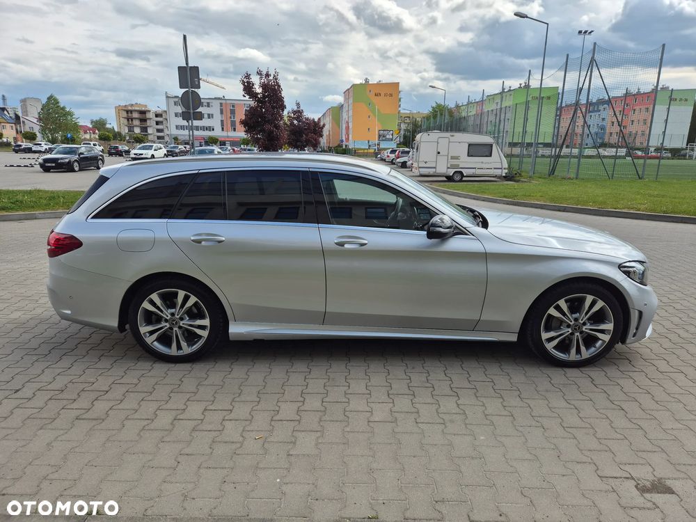 Mercedes-Benz Klasa C 220 d 4Matic 9G-TRONIC AMG Line - 5