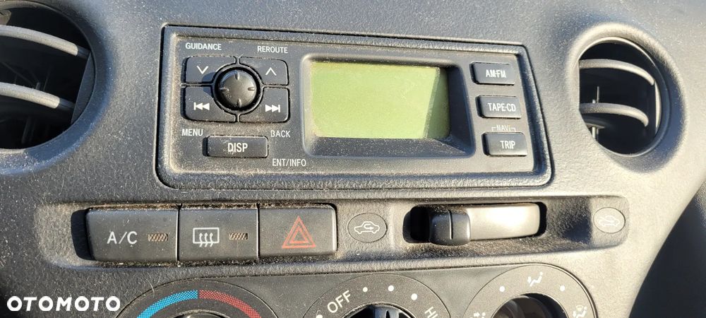 Toyota Yaris I lift radio - 1