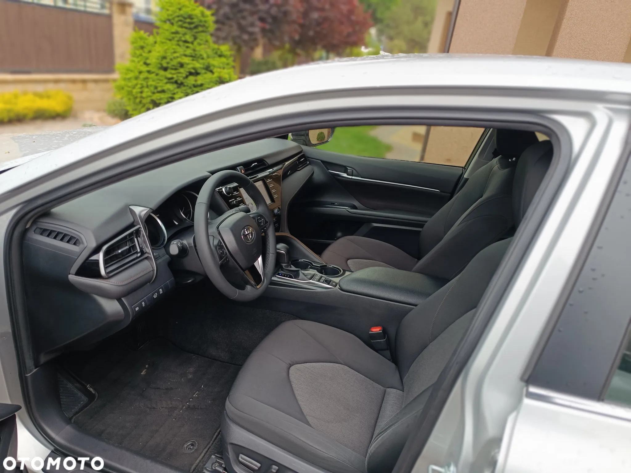 Toyota Camry 2.5 Hybrid Comfort CVT - 37