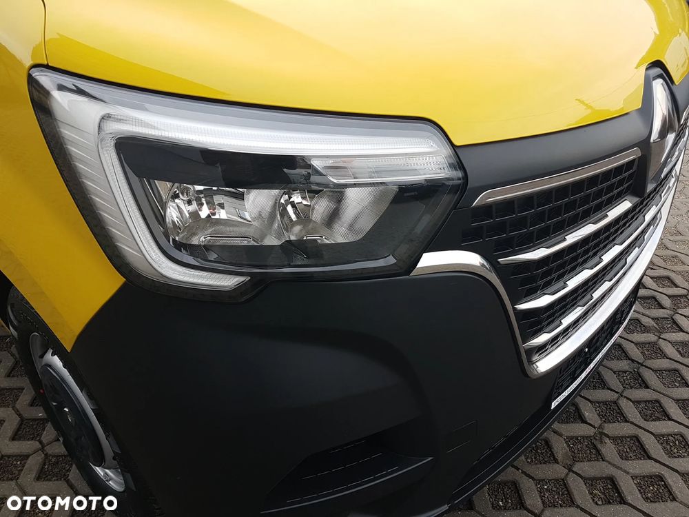 Renault MASTER KONTENER 8EP 4,22x2,23x2,24 KLIMA KRAJOWY MANUAL  6-BIEGÓW - 32