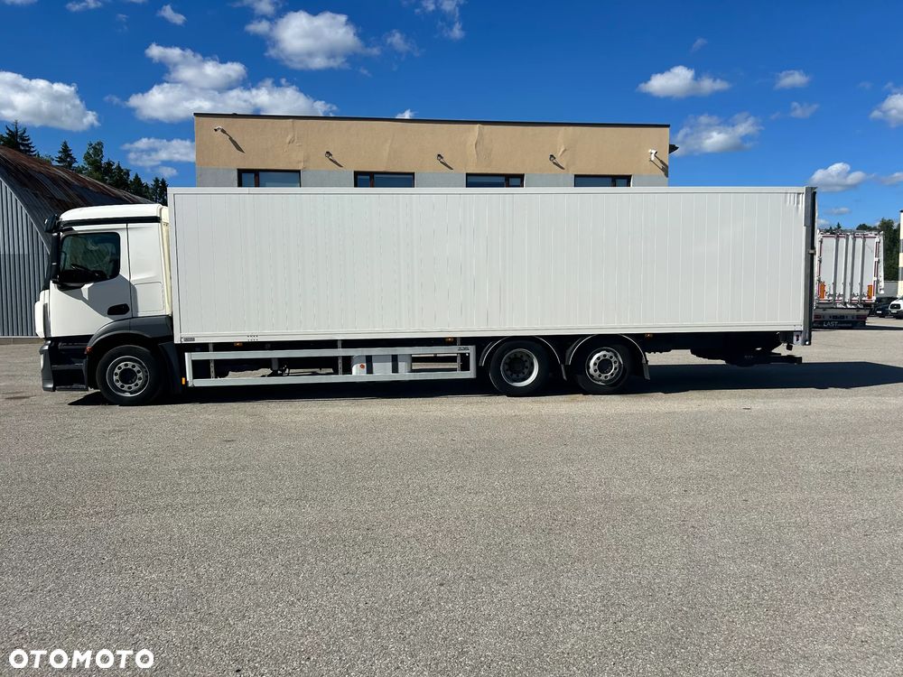 Mercedes-Benz ANTOS 2527 6X2*4 EURO6 BOX L-9700mm - 9