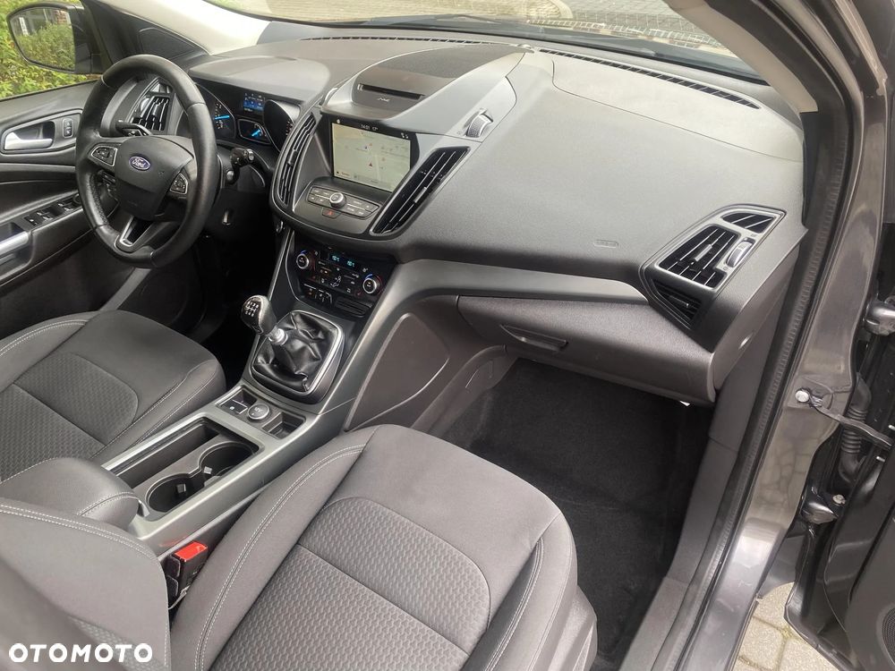 Ford Kuga 1.5 EcoBoost 2x4 Titanium - 32