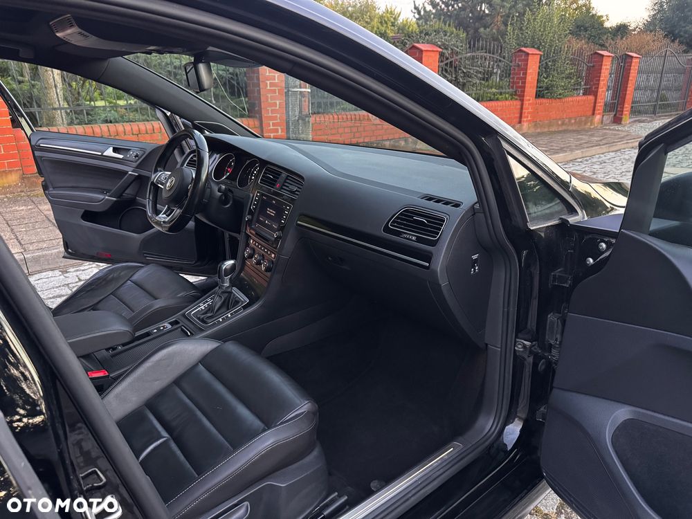 Volkswagen Golf - 10