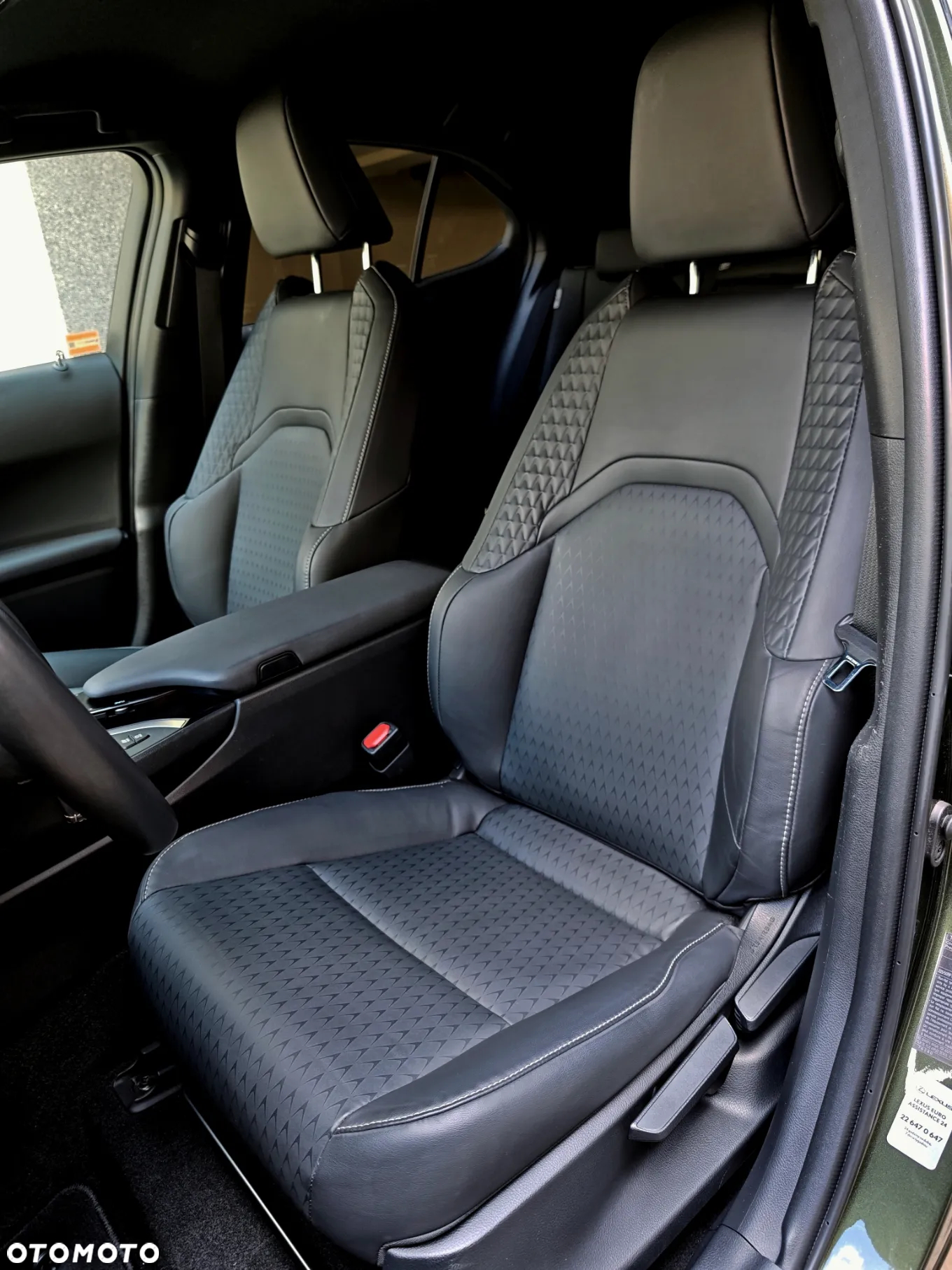 Lexus UX 250h GPF F Impression 2WD - 16