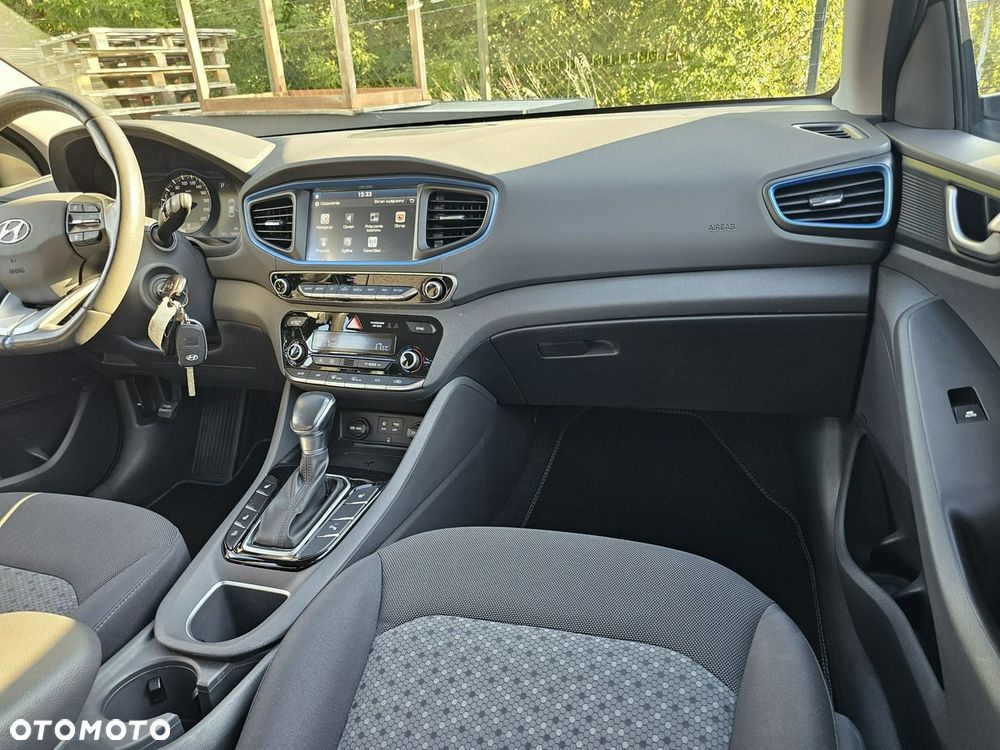 Hyundai IONIQ plug-in hybrid Premium - 26