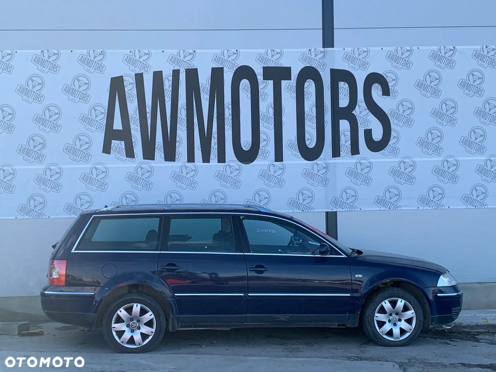 VOLKSWAGEN PASSAT 2003 *SAMOCHÓD NA CZĘŚCI * 2836 MASKA, LAMPA, DRZWI, LUSTERKO, ZDERZAK, GRILL, BŁOTNIK, KLAPA, BELKA, DESKA, FOTELE, KANAPA, ĆWIARTKA, KIEROWNICA, TARCZE, ZACISKI, ZAWIESZENIE, KOMPLETNY PRZÓD, KOMPLETNY TYŁ, LICZNIK, ZEGARY, PRAWE LEWE PRZÓD TYŁ - 1