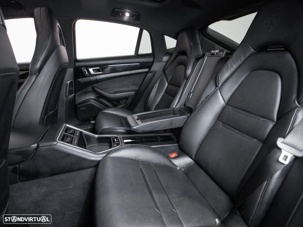Porsche Panamera 4 S - 11
